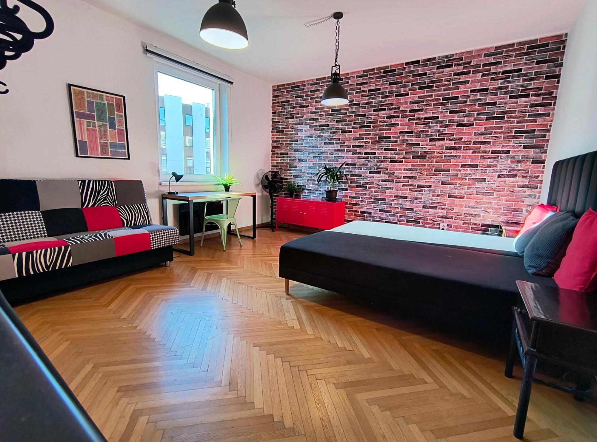 Big Stay - 4 Bedroom, 2 Bathroom Central Apartment With Ac Братислава Экстерьер фото